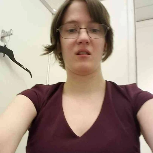 Viola Lange AI character